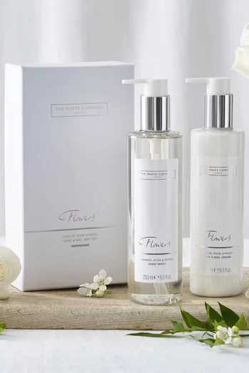 مجموعة هدايا فلاورز للعناية باليدين والأظافر