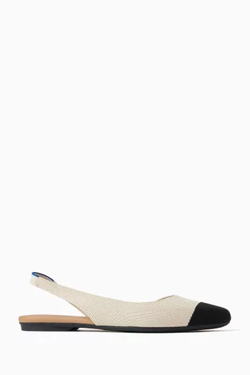 حذاء بسير خلفي ومقدمة مدببة وكعب مسطح