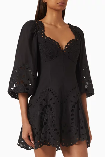 فستان ايسمار بتطريزات إنجليزية مزيج قطن