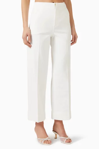 بنطال جينز دينم بقصة ساق واسعة وقصيرة