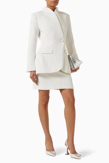 تنورة قصيرة بنقشة مخططة