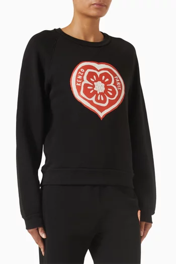 سويت شيرت بنقشة قلب وشعار زهرة بوكي قطن