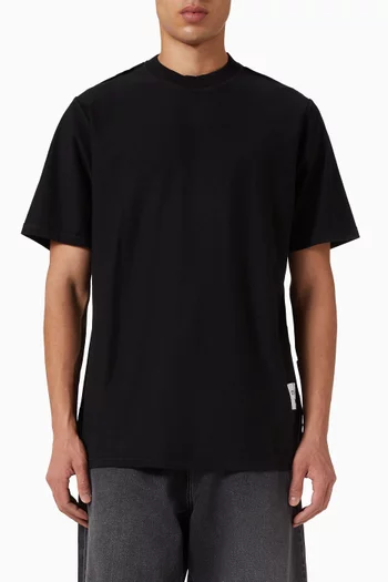 تي شيرت بوجهين مزين بملصقات قطن