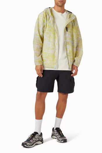 جاكيت بغطاء رأس ونقشة