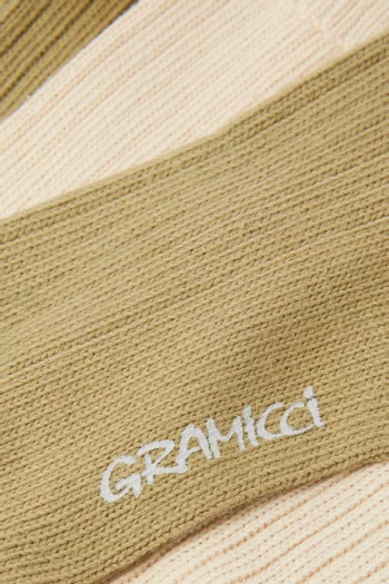 جوارب بصباغة العقد والربط