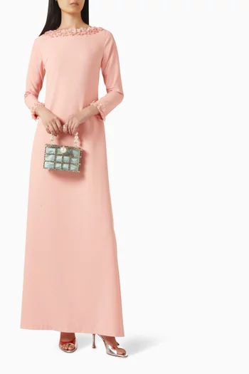 فستان طويل بحافة بزهور