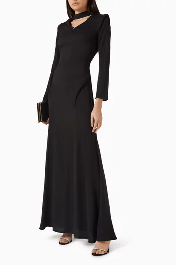 فستان طويل مطرز بالخرز