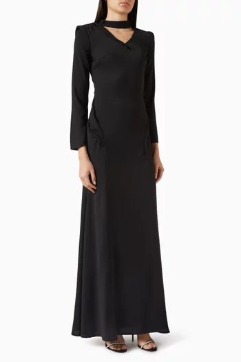 فستان طويل مطرز بالخرز