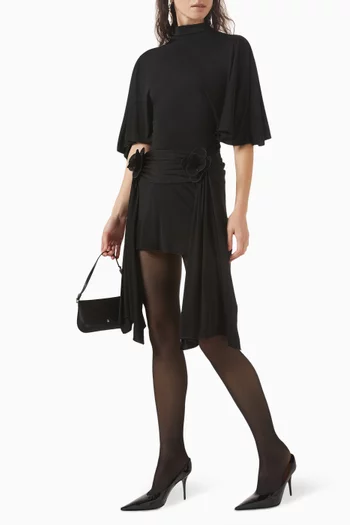 فستان قصير بزهور بارزة