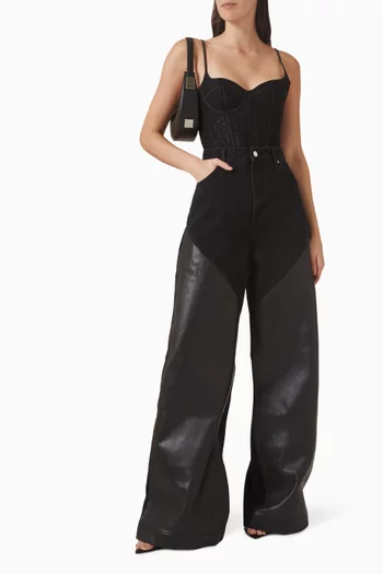 بلوزة بتصميم مشد دانتيل