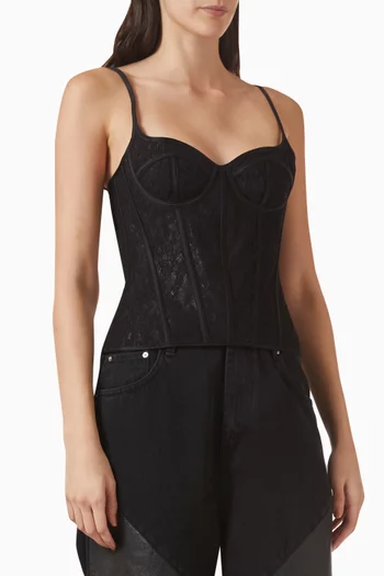 بلوزة بتصميم مشد دانتيل