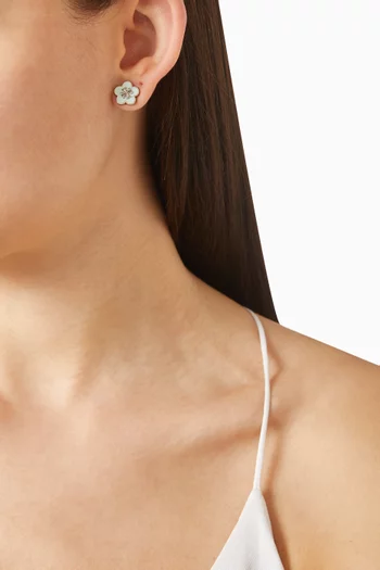 أقراط كيرا بتصميم زهور مطلية بمينا نحاس