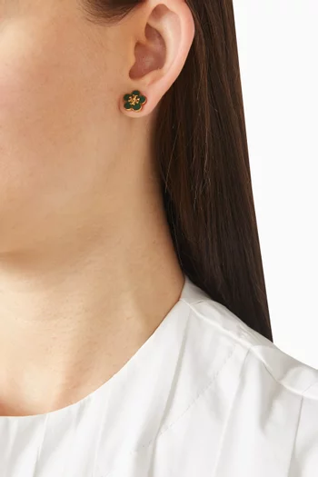 أقراط كيرا بتصميم زهرة البرسيم مطلية بمينا