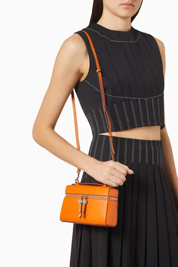 حقيبة رفيعة بيد علوية جلد حبيبي