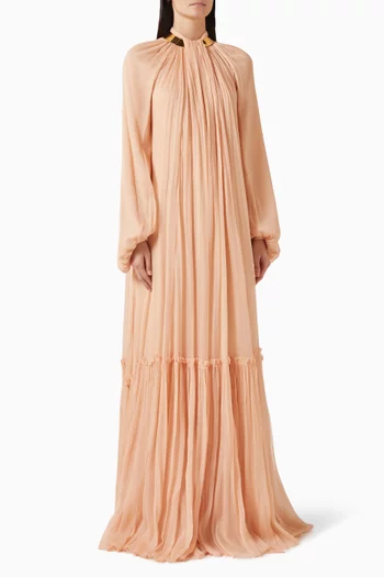 فستان طويل بكشكش