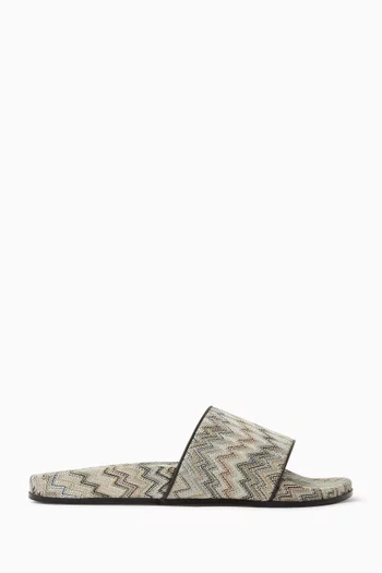 حذاء مفتوح مارك بخطوط متعرجة