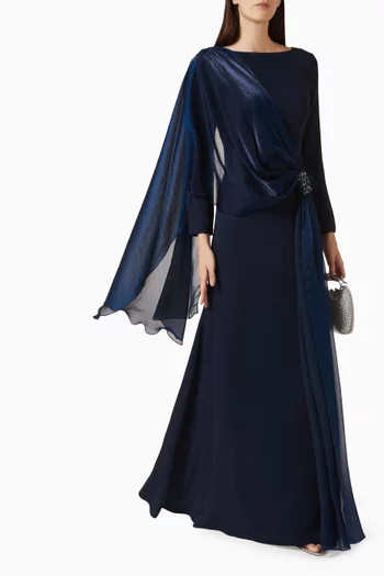 فستان بدرابيه ومطرز بالخرز