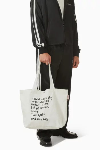 حقيبة يد مزينة بطبعة قنب