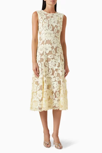 فستان بحافة واسعة دانتيل كروشيه