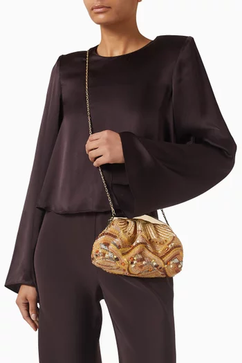 كلاتش ماليابل مزين بتطريزات