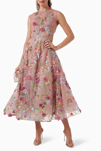 فستان سابا مزين بتطريزات زهور