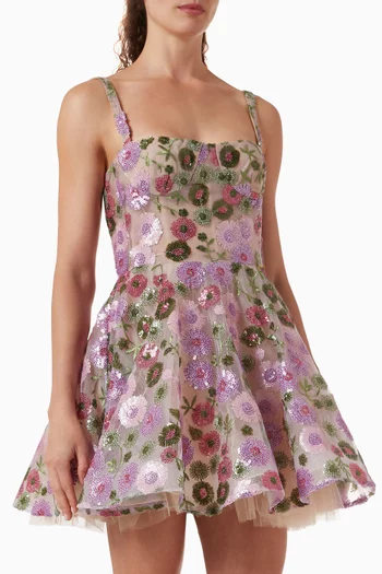 فستان مادموزيل قصير مطرز بالخرز