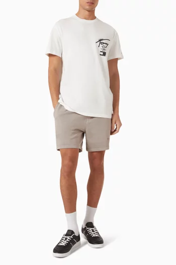 شورت كلاسيكي للشاطئ