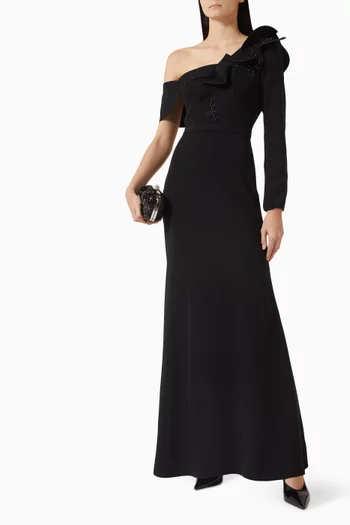 فستان مزين بكشكش وتطريزات