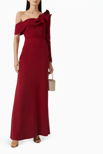 فستان مزين بكشكش وتطريزات