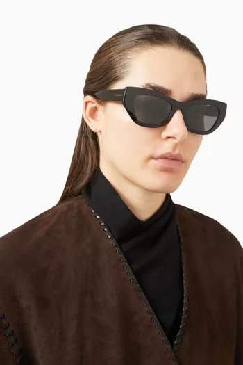 نظارة شمسية بتصميم عين القطة وإطار أسيتات