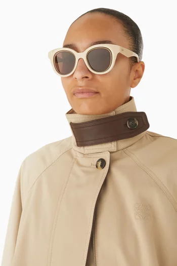 نظارة شمسية ميني بشعار الماركة وإطار بتصميم فراشة أسيتات