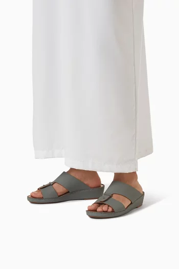 حذاء مفتوح تشينغيا ساكوش جلد عجل