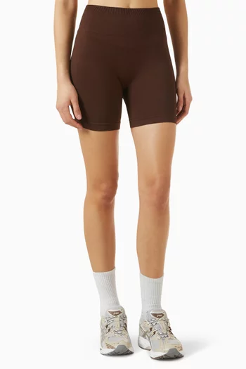 شورت بقصة قصيرة بدون حياكة