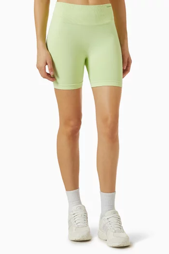 شورت بقصة قصيرة بدون حياكة