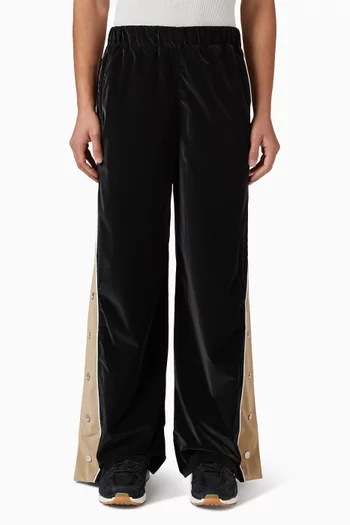 بنطال رياضي بأزرار مخمل