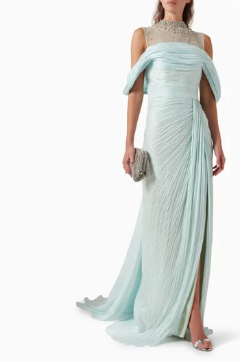 فستان مزين بتطريزات بالكريستال