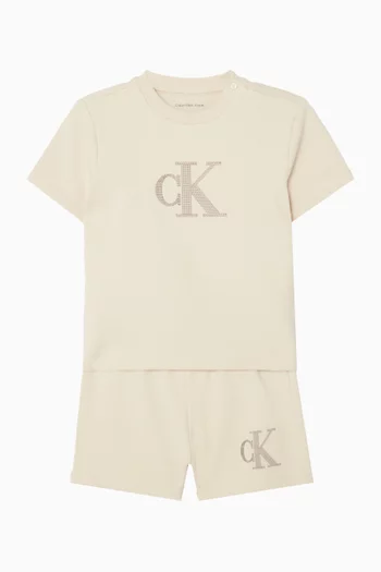 Logo T-shirt & Shorts Set