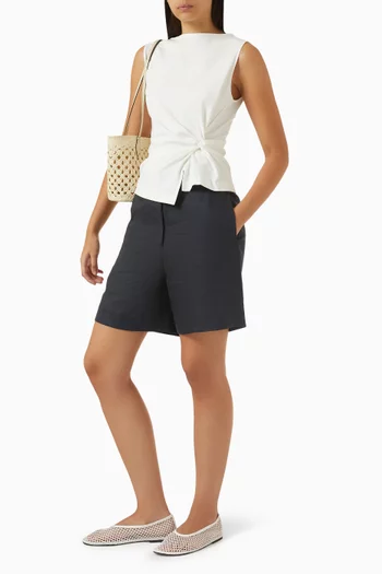 بلوزة جيرسيه بعقدة ملفوفة