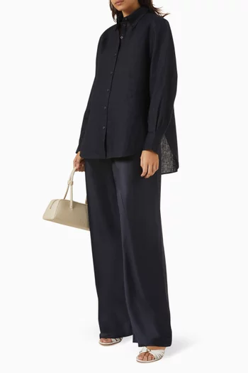 قميص بأزرار