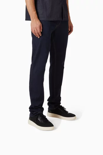 سنيكرز ليفت تي نسيج