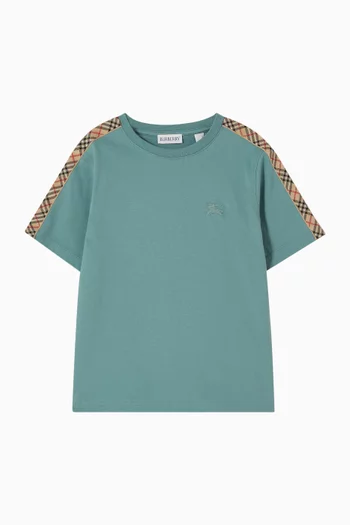Shop Burberry T-Shirts For Boys Online in UAE | Ounass