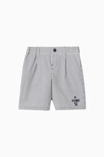 شورت مخطط بشعار الماركة