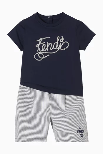 تي شيرت بطبعة شعار الماركة بخط مائل قطن