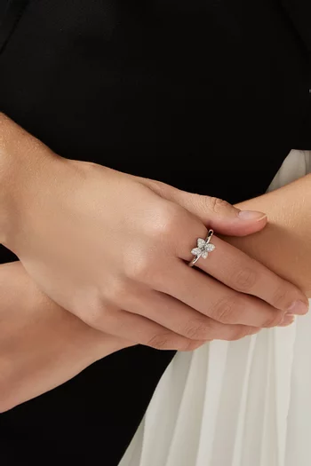 Petit Garden Diamond Ring in 18kt Gold