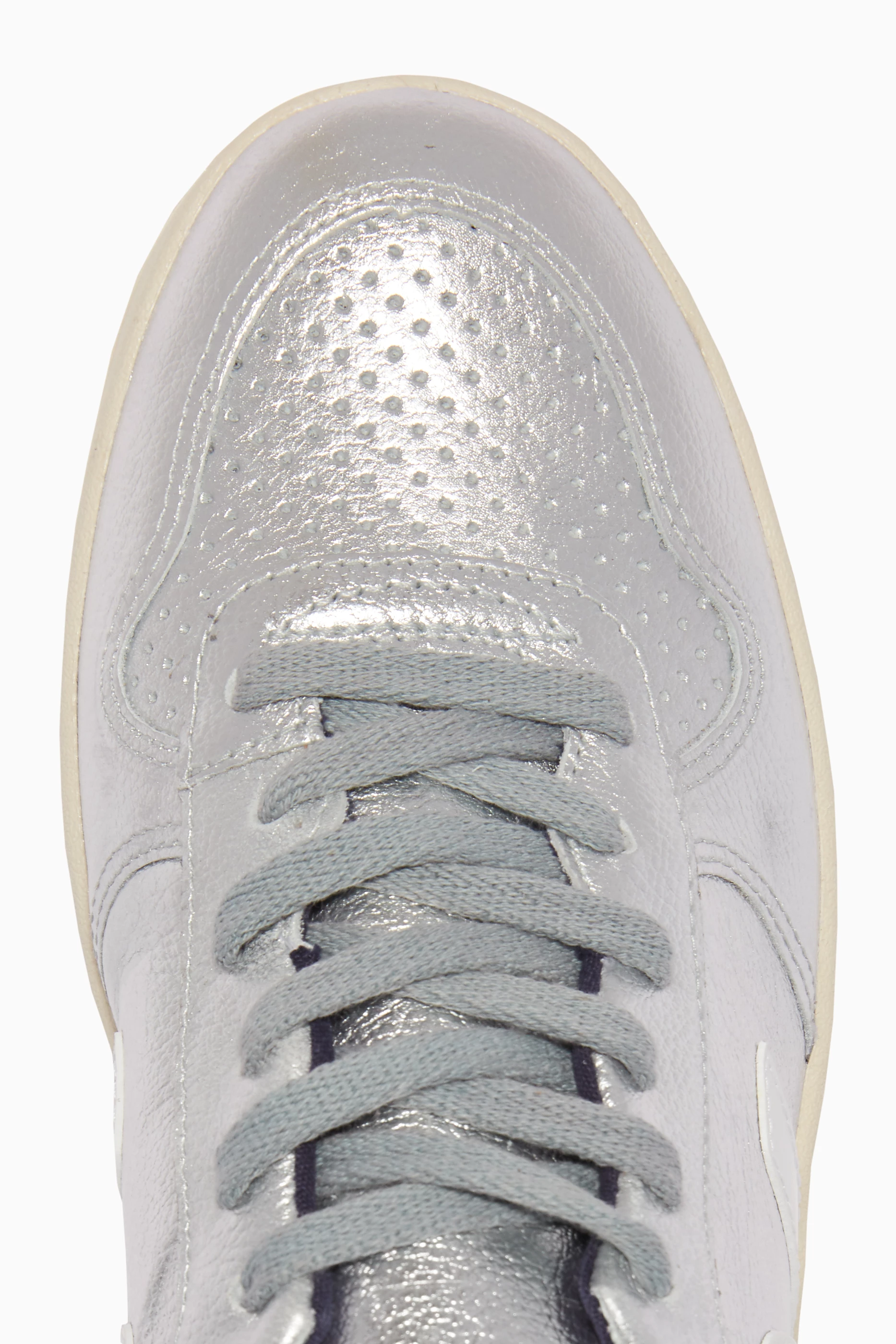 Veja v10 silver hotsell