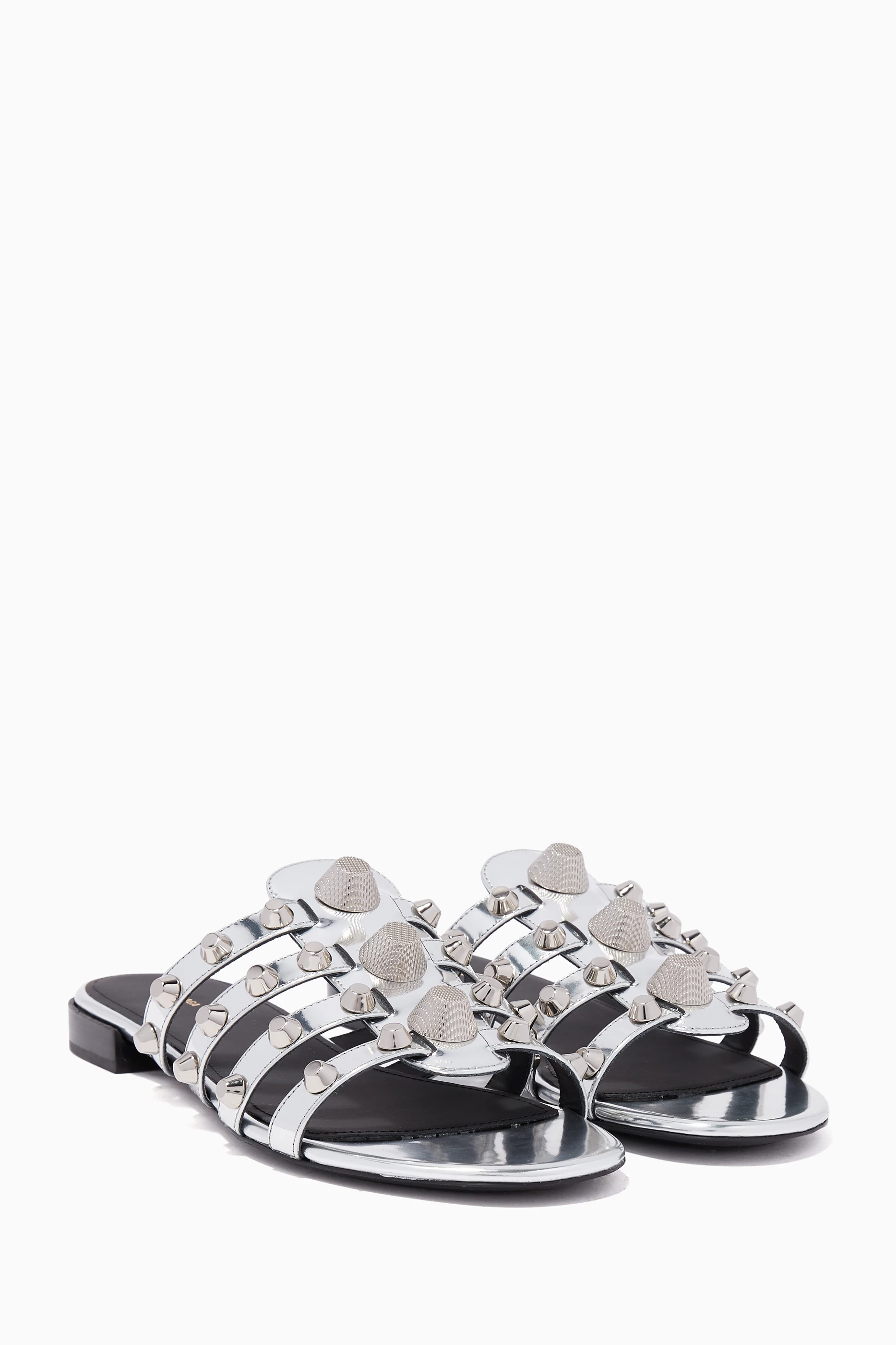 Studded slides 2025