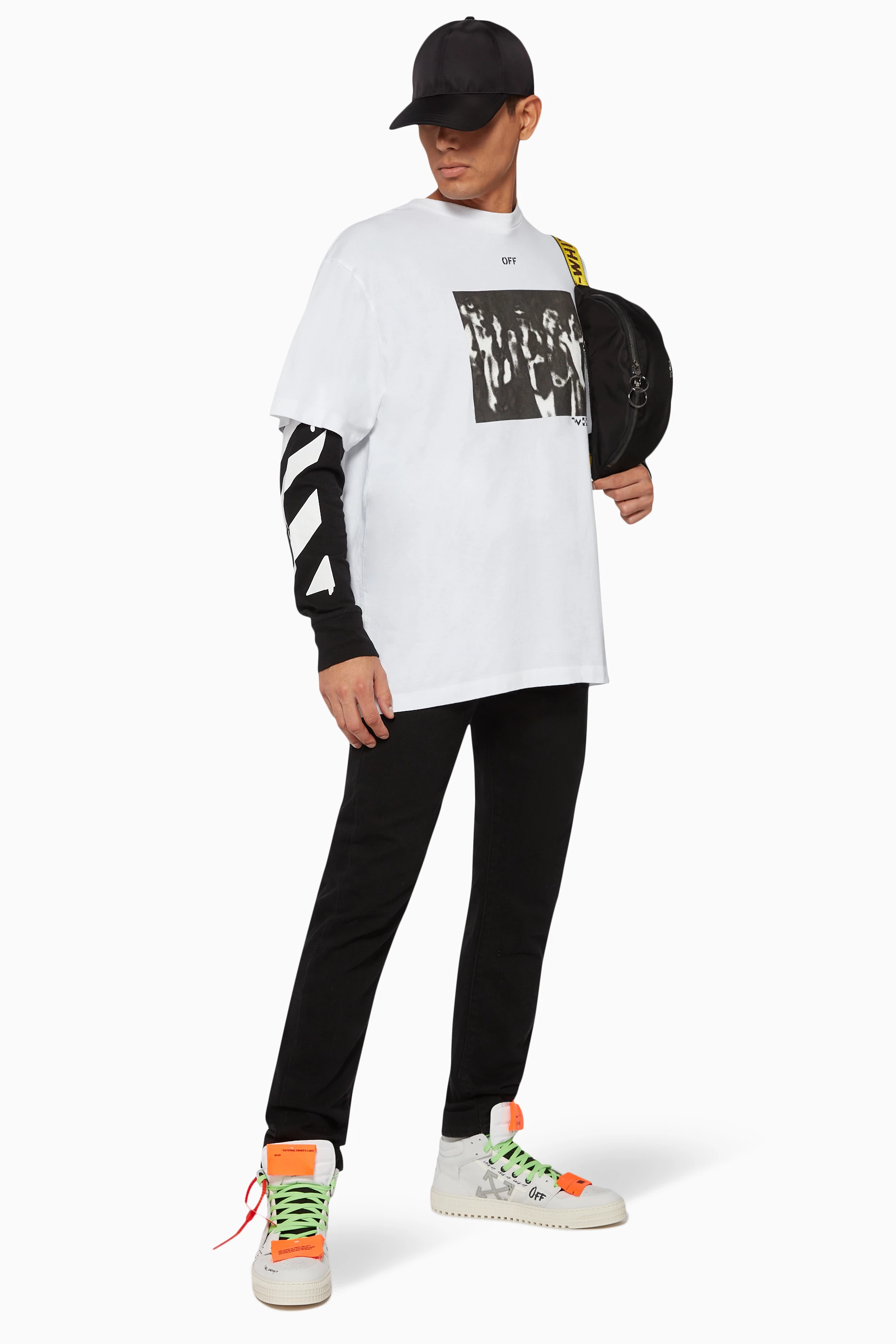 Off white top spray tee