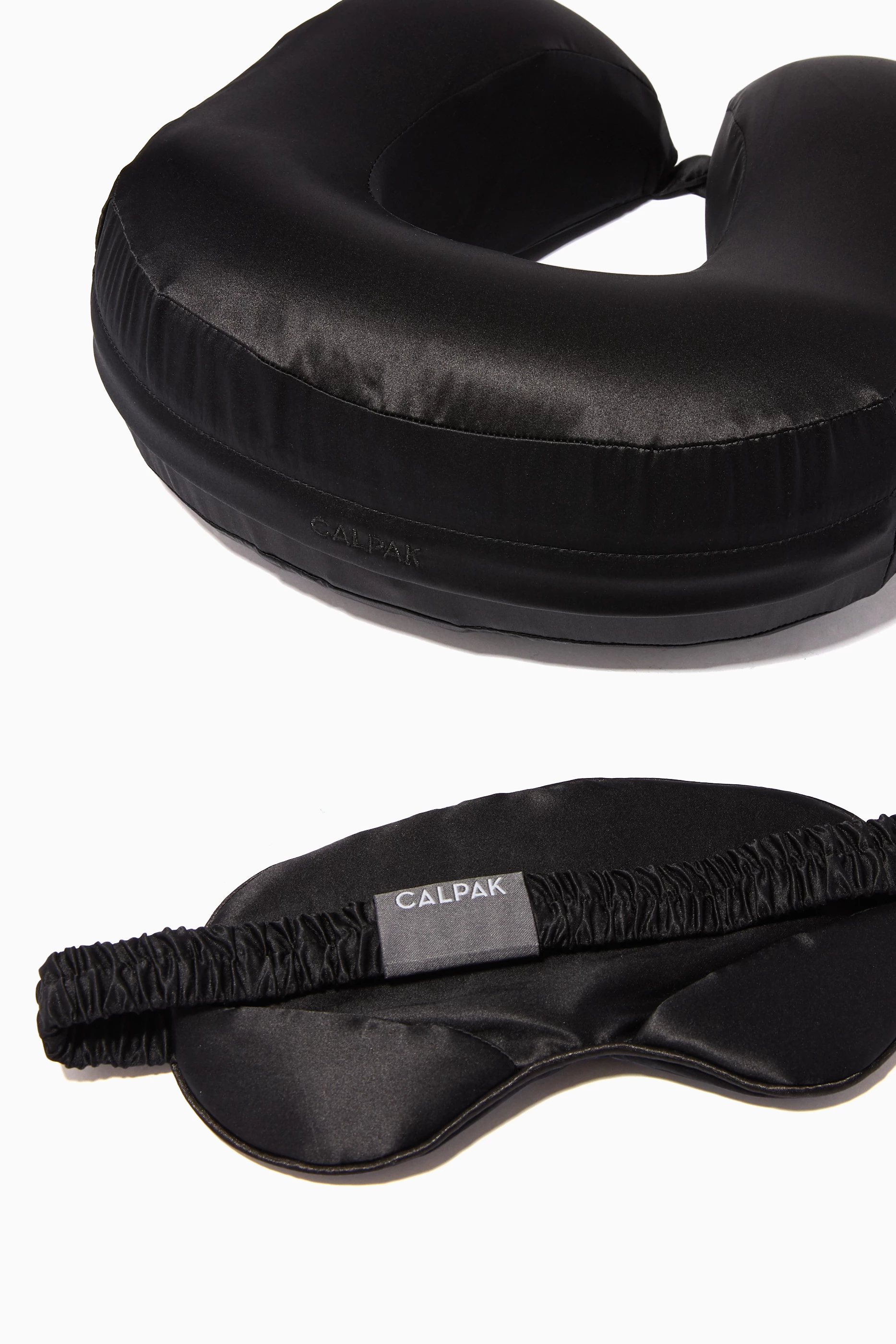 Buy Calpak Black Silk Travel Set for Women in UAE Ounass