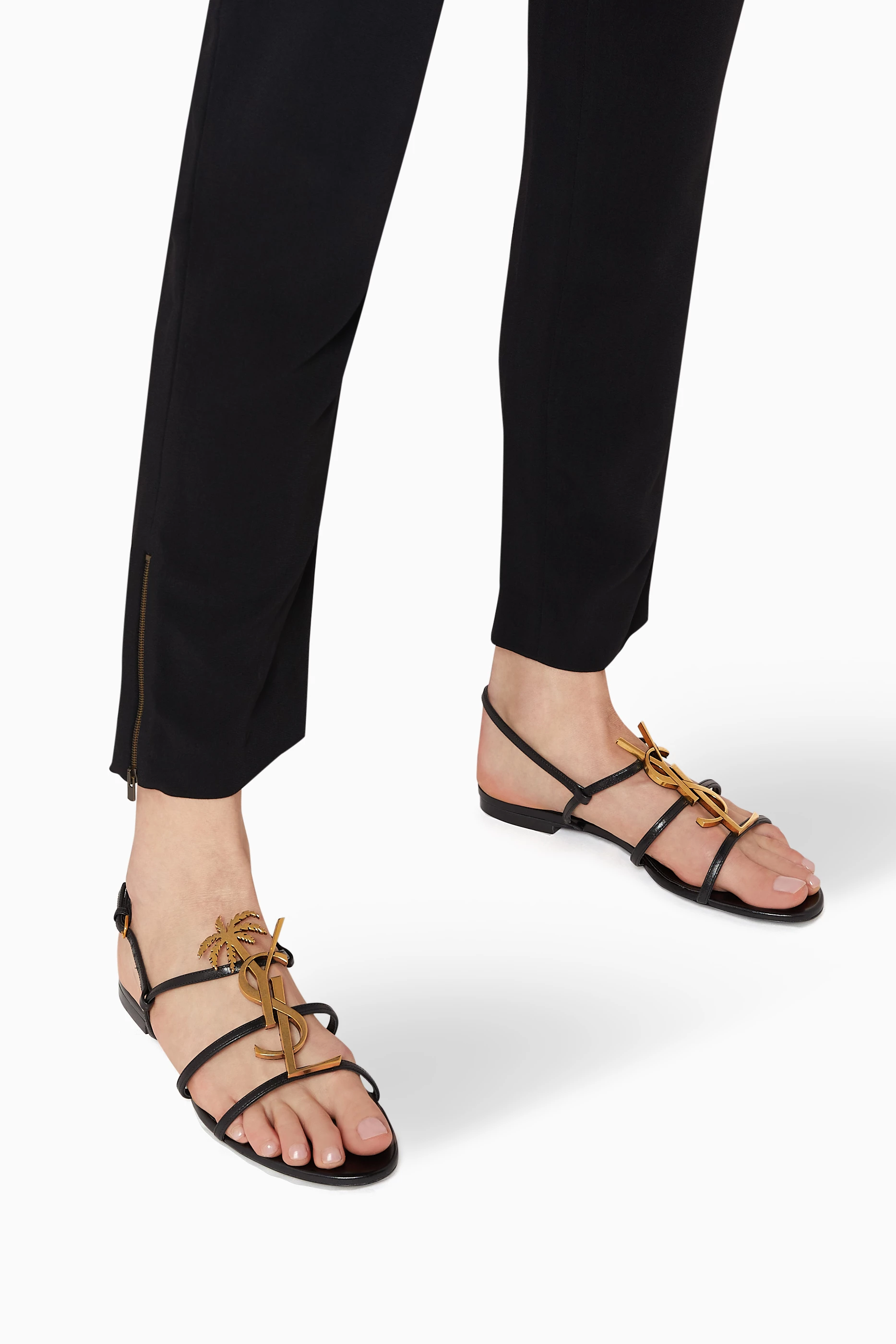 Ysl cassandra sandal flat 2025