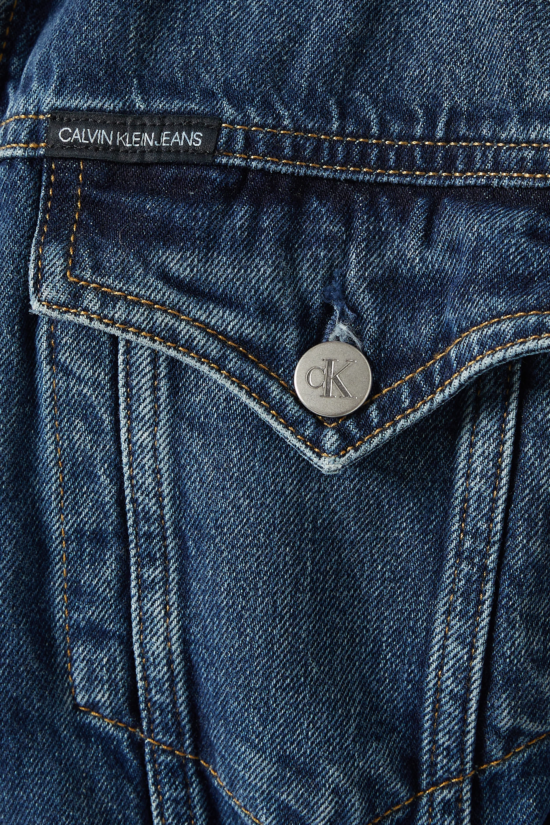 Calvin klein jeans sales back pocket design